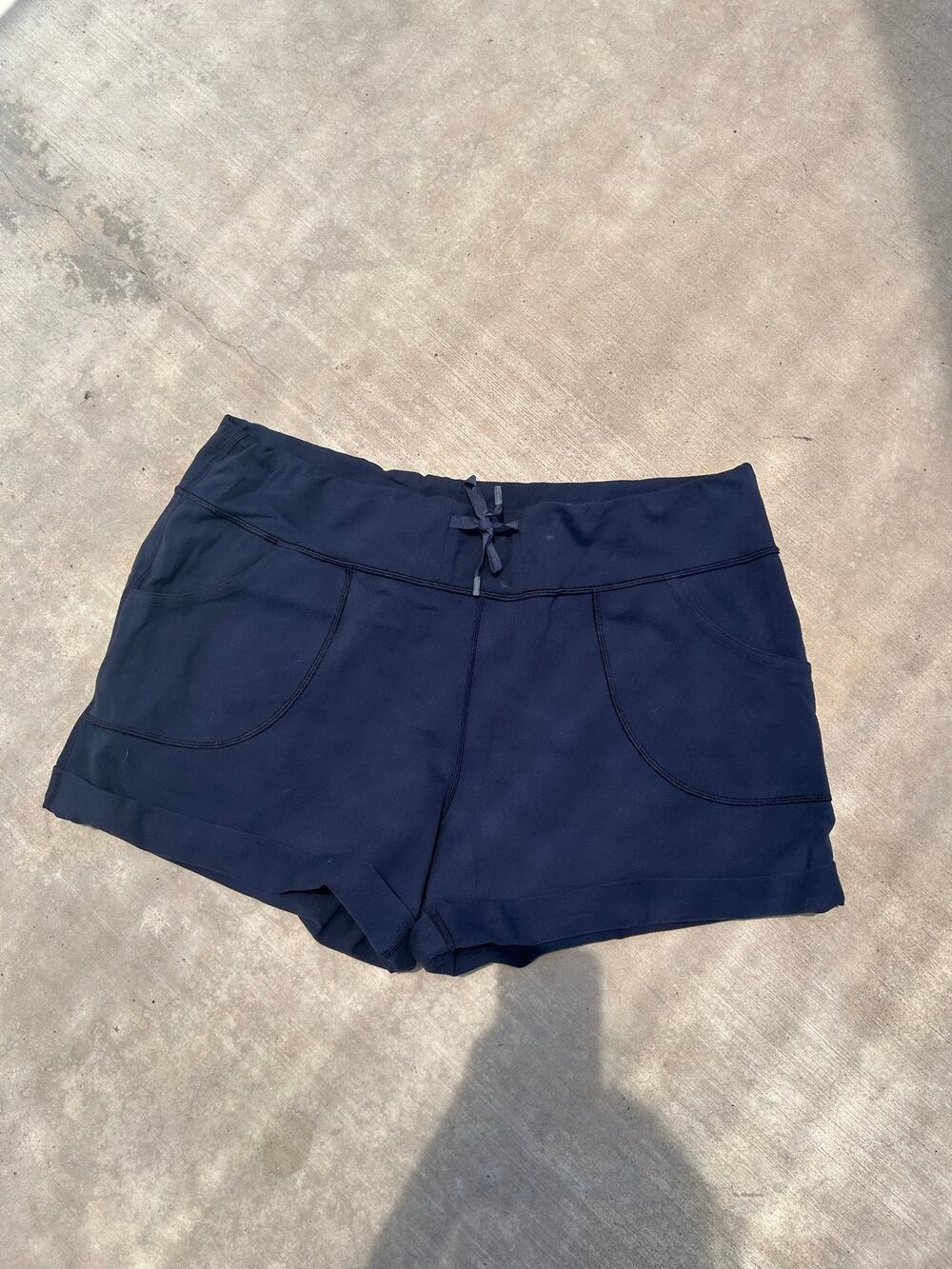 Lululemon navy blue shorts size 12